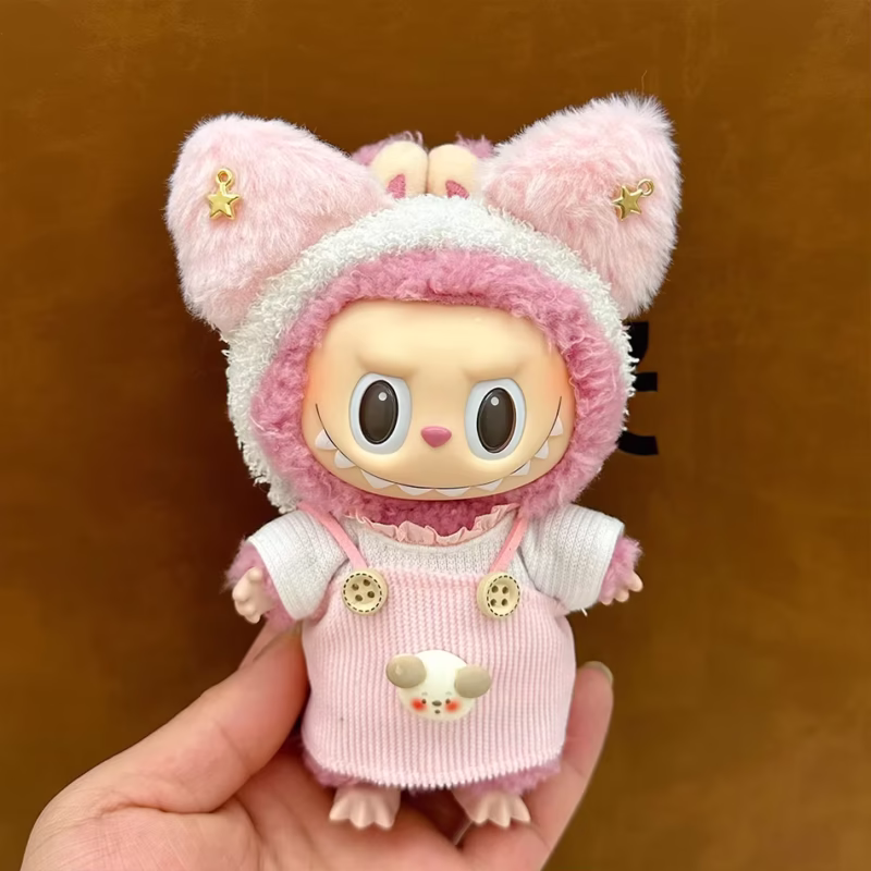 (Solo ropa) Accesorios para Labubu, pantalones divertidos, muñeca de peluche Labubu, conjunto de otoño, juego de sombrero y bufanda, vestido elegante, decoraciones para muñecas.