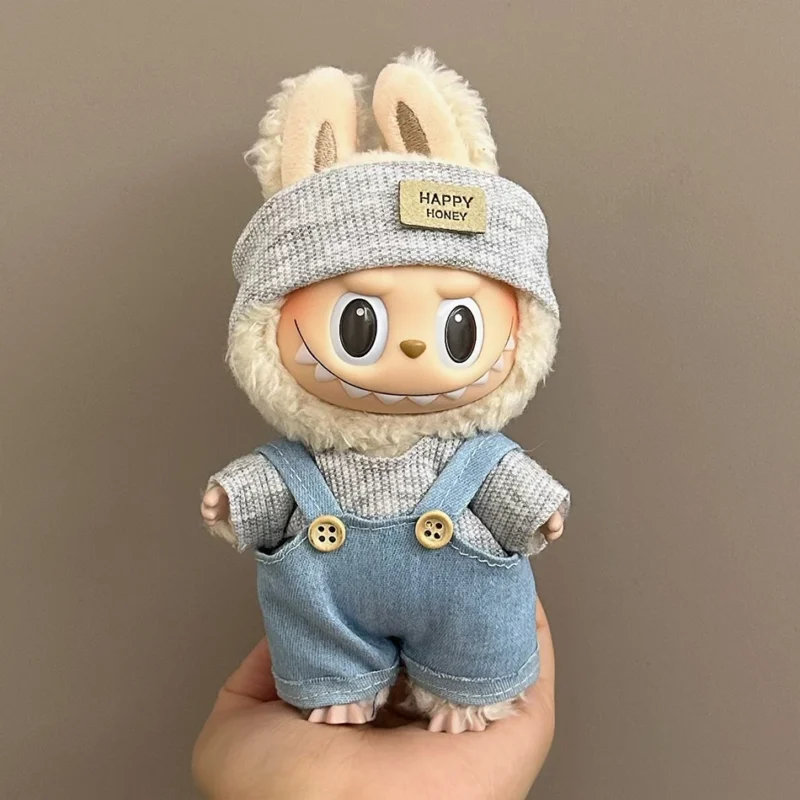 Exclusivamente para las muñecas Labubu de la Generación I y II, este exclusivo set de atuendo en una conveniente blind box está diseñado para agregar tanto estilo como emoción a tu colección - Image 4