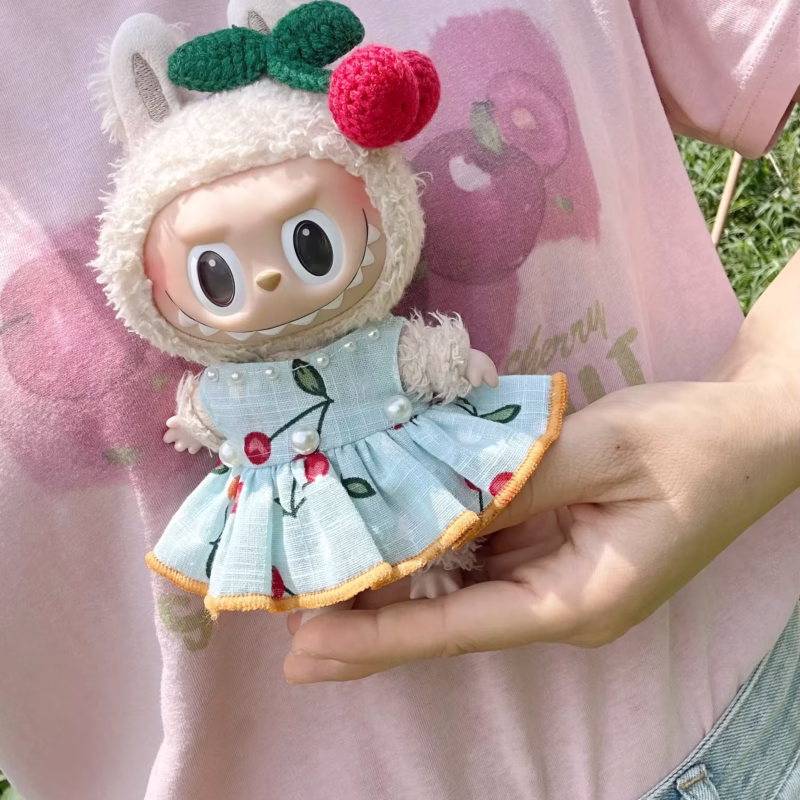 Ropa sola, complementos para muñecas de peluche, ropa para muñecas de 17 cm, preciosos regalitos para niñas, conjunto de falda de cereza. - Image 2
