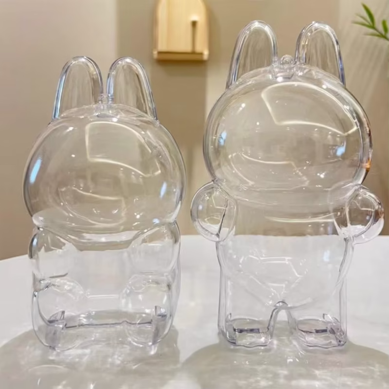 El set incluye un atuendo elegante para la muñeca Labubu de 17 cm de media generación, accesorios adicionales, un atuendo de peluche y una pieza de ropa colgante. - Image 3
