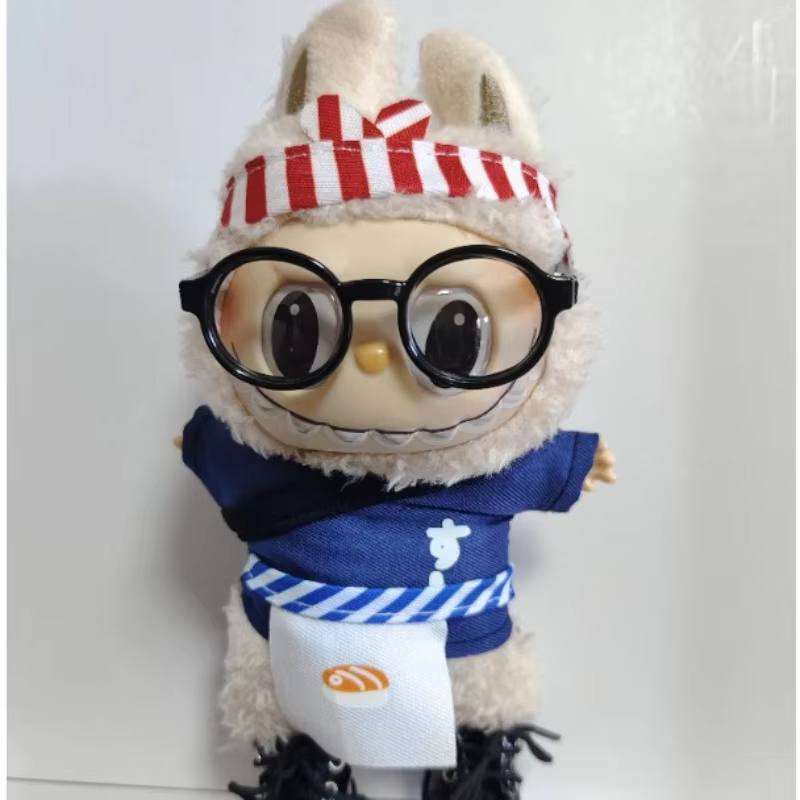 Muñecas en miniatura de 15 cm y 17 cm Labubu con tema vestimentas como chef de sushi, monos, conos de cámara y ropa para ídolos.