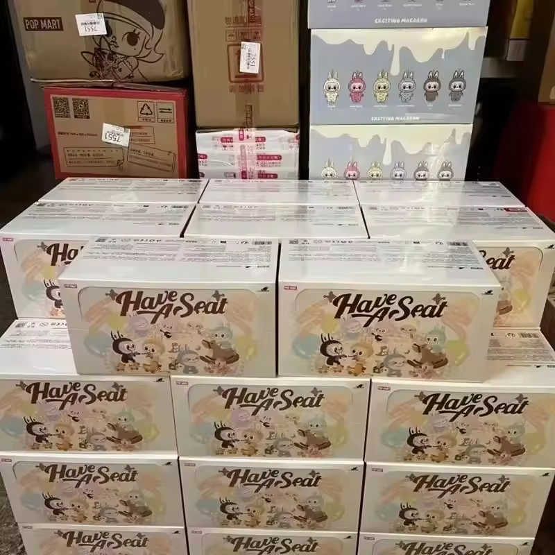 V1 y V2 réplicas de alta calidad, caja enigmática, llavero de etiqueta, decoración para mochila, juguete Kawaii para niños, obsequio sorpresa de Navidad.