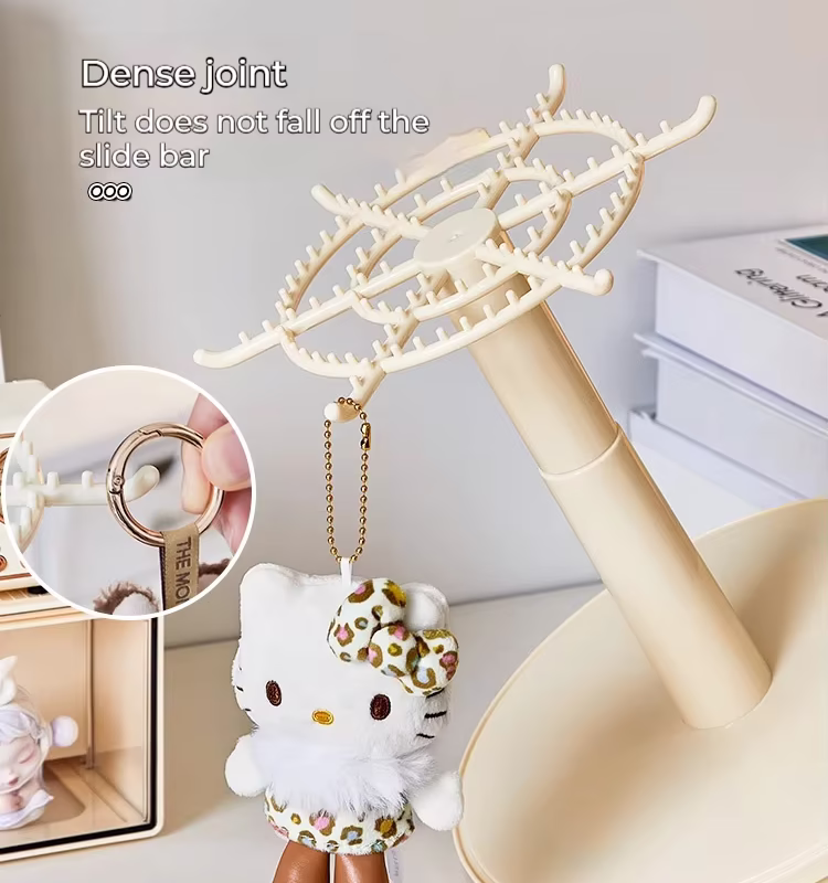 El Soporte Rotativo de Exhibición Labubu añade un toque elegante a la presentación de tu colección, transformándola en un accesorio funcional que exhibe maravillosamente tus figuras