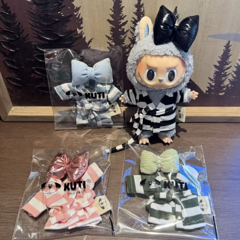 Juego de bata de baño, yukata universal, y pijamas de una pieza, y conjunto de pijamas yukata universal con una muñeca Labubu de 15-17 cm y un conjunto de sombrero y lazo, mini muñeca de algodón y peluche